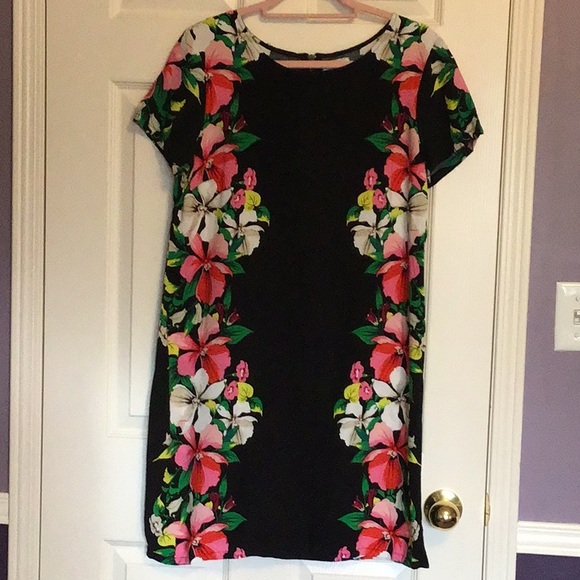 Black floral dress - Picture 1 of 1